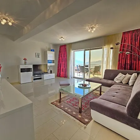 Fuer 6 Personen Mit Meerblick By Interhome *
