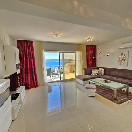 Fuer 6 Personen Mit Meerblick By Interhome 公寓 诺维·维诺多尔斯基