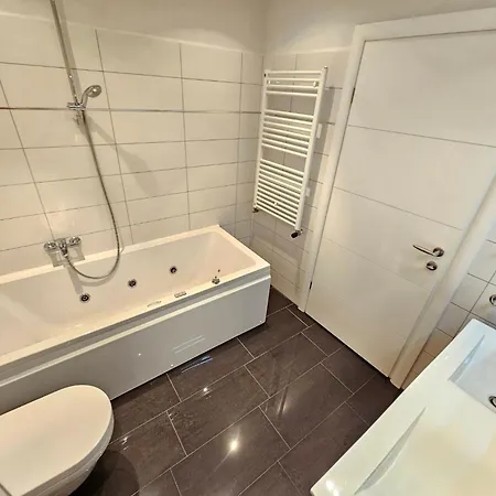Fuer 6 Personen Mit Meerblick By Interhome Appartement *