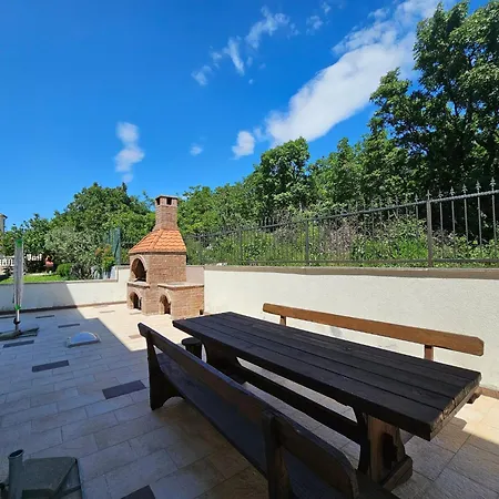 Fuer 6 Personen Mit Meerblick By Interhome Appartement