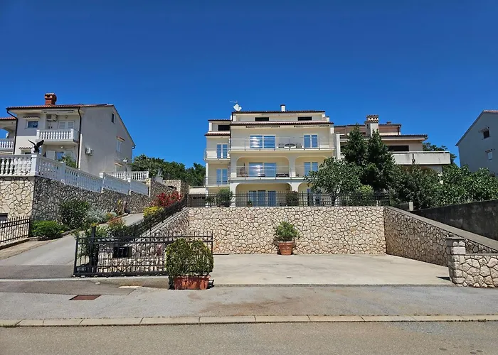 Fuer 6 Personen Mit Meerblick By Interhome