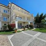 Fuer 6 Personen Mit Meerblick By Interhome * Novi Vinodolski