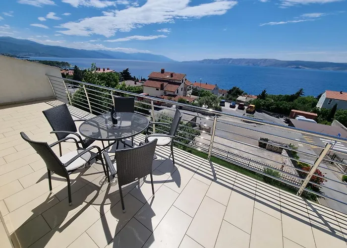 Fuer 6 Personen Mit Meerblick By Interhome Нови-Винодолски
