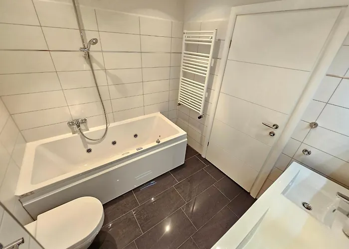 Fuer 6 Personen Mit Meerblick By Interhome Apartment *