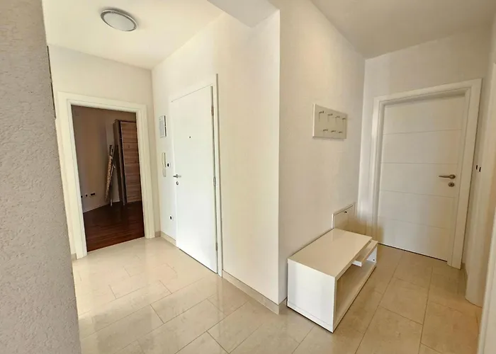 Fuer 6 Personen Mit Meerblick By Interhome Нови-Винодолски